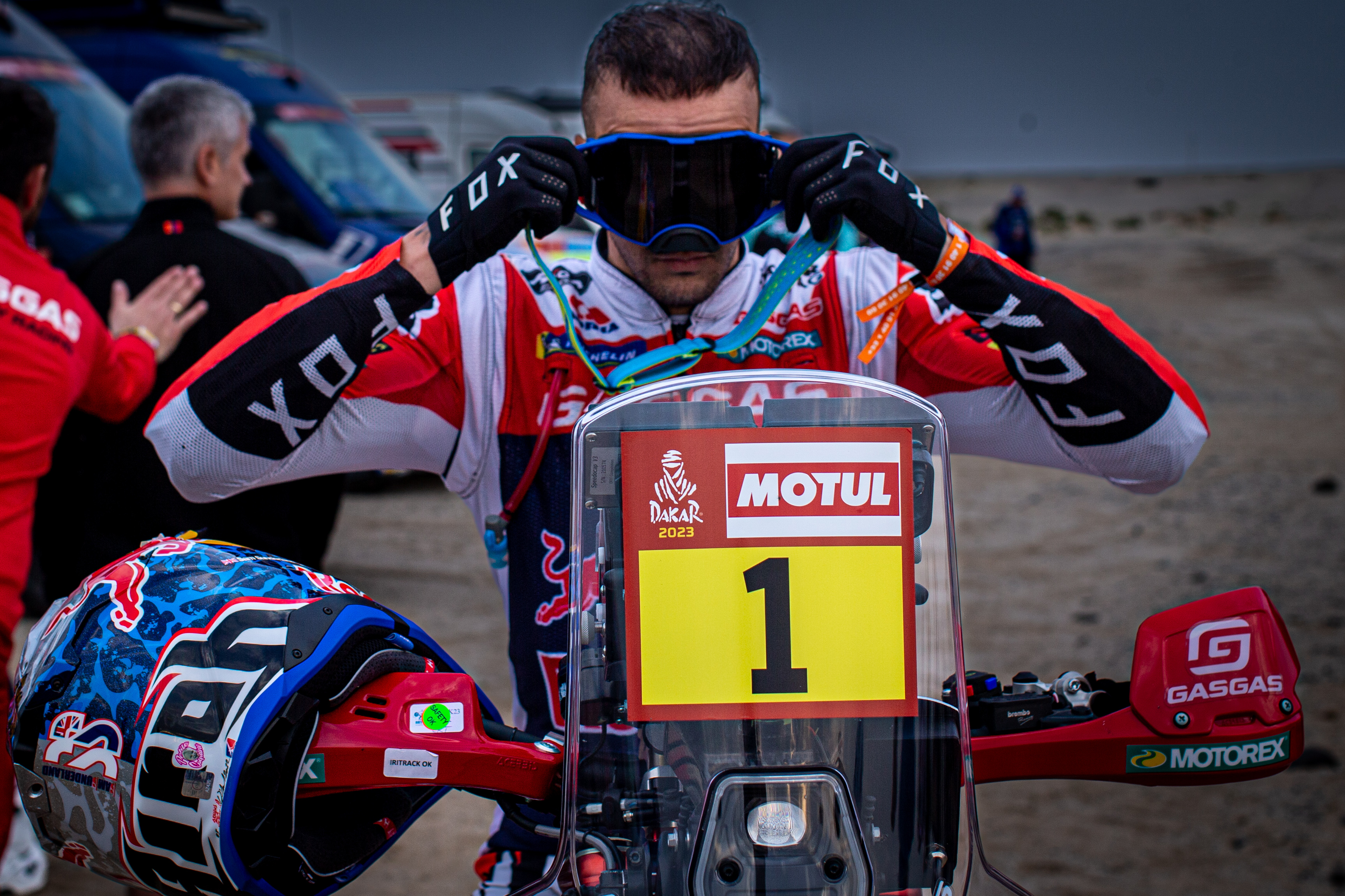 Las mejores fotos de la Etapa 1: DK2323r January01054115187 MC Credit @Shakedonwteam.jpg